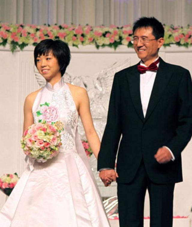 张怡宁的父亲是谁(张怡宁:手握19个世界冠军,自称奖牌该拿的都拿了