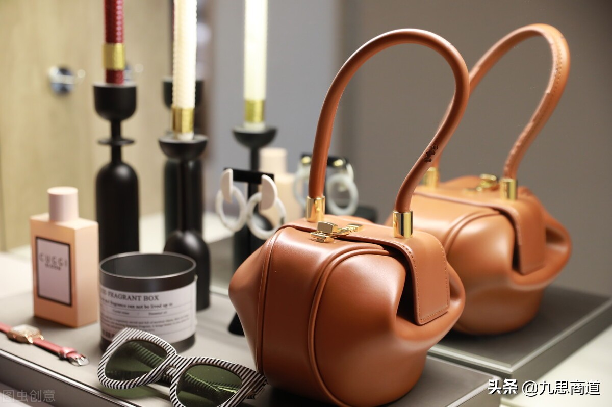 女包店扭亏为盈方案：免费引流+精准锁客模式，月利润破10万