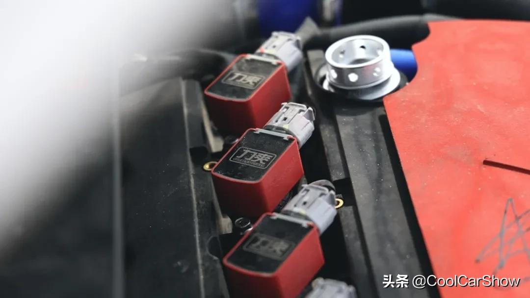 小哥爆改翼神,路人100%向你敬礼