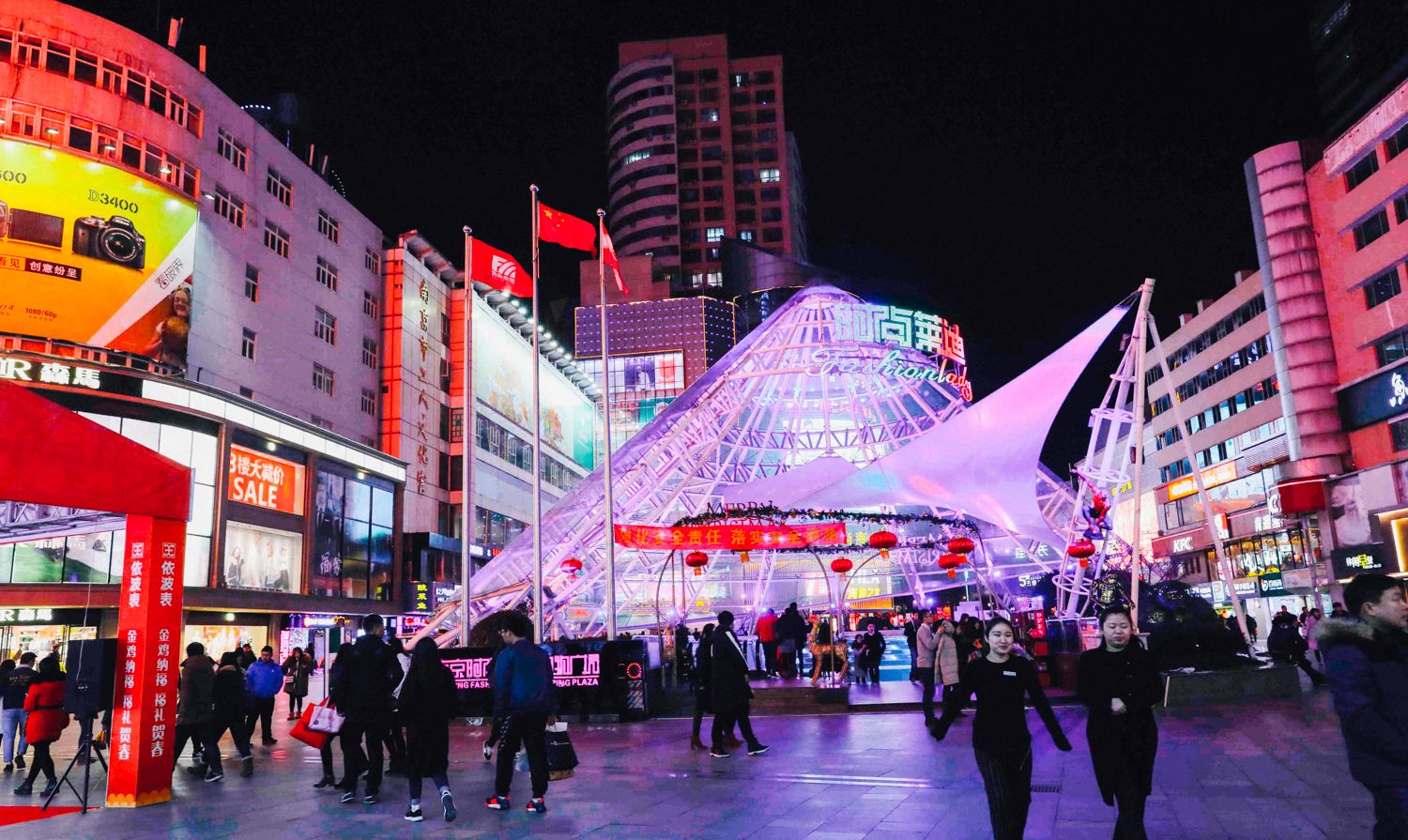 南京批发(南京20个商场、批发市场买衣服综合大对比！大蓝鲸人买衣服指南)