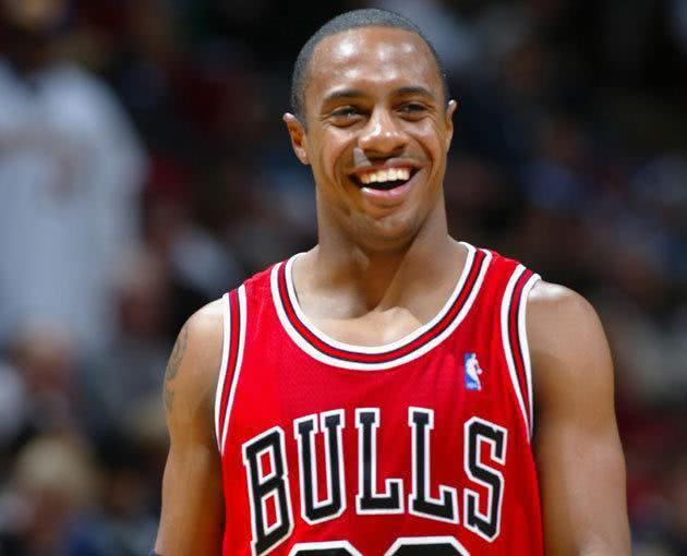 nba體檢有哪些（與死神擦肩而過！NBA這十名球員“命太硬了”）