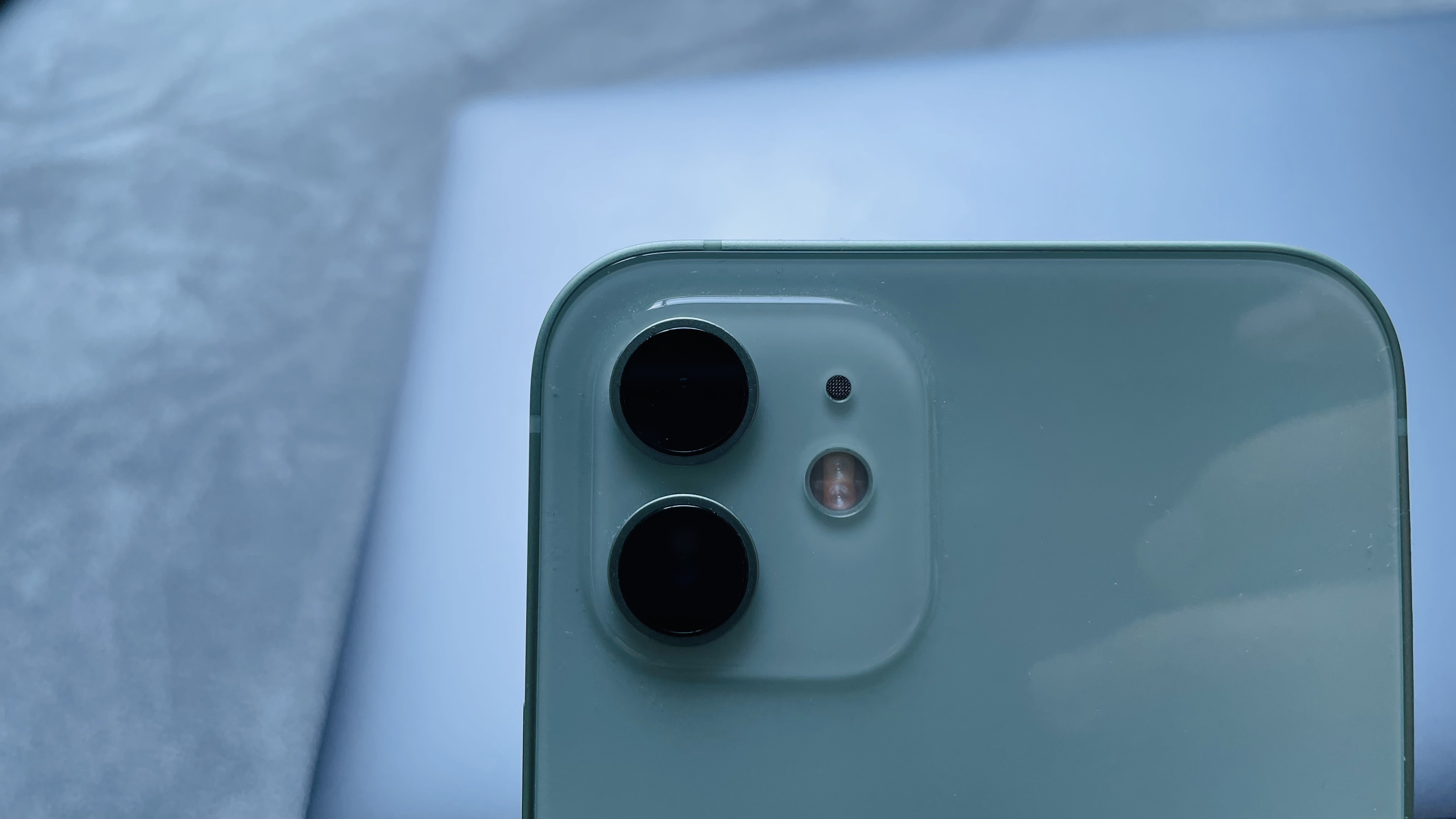 忍不住吐槽iPhone12，用了大半年，从没发现这么差劲的5G手机