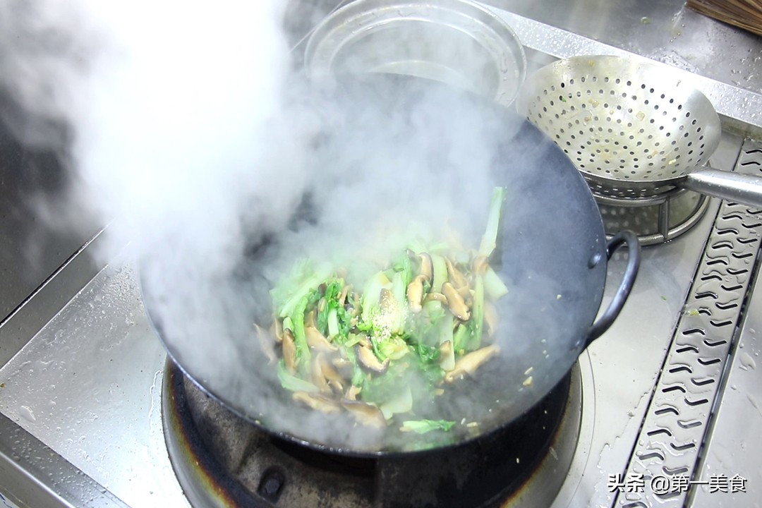 春季养肝正当时，建议吃这6样，被称为“强肝王”，遇到别手软