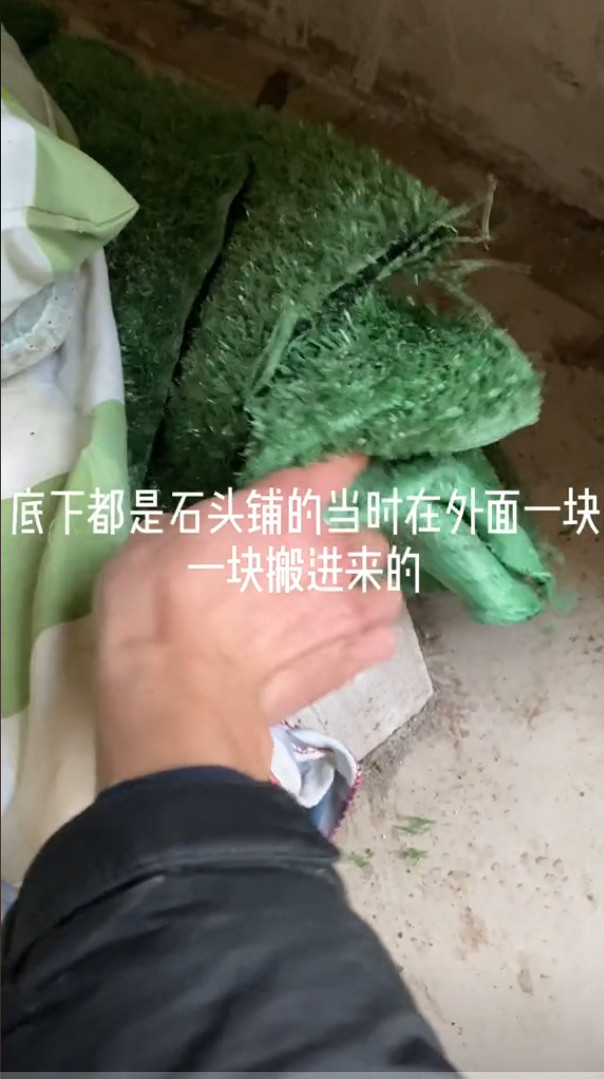 有着百万粉丝的网吧三和大神，为什么还睡在烂尾楼里