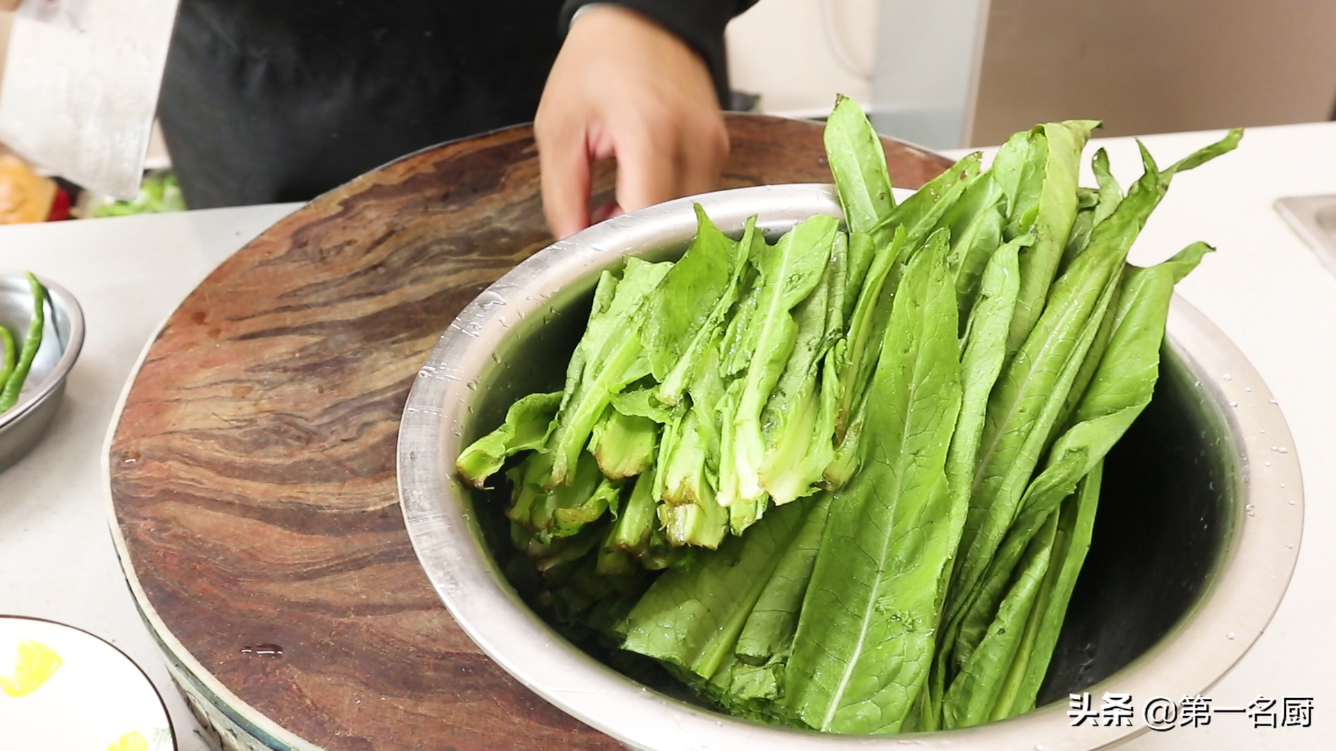 蒜蓉油麥菜,蒜蓉油麥菜的家常做法
