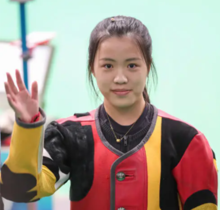 人红是非多！奥运冠军杨倩火了，被质疑立学霸人设、480分上清华