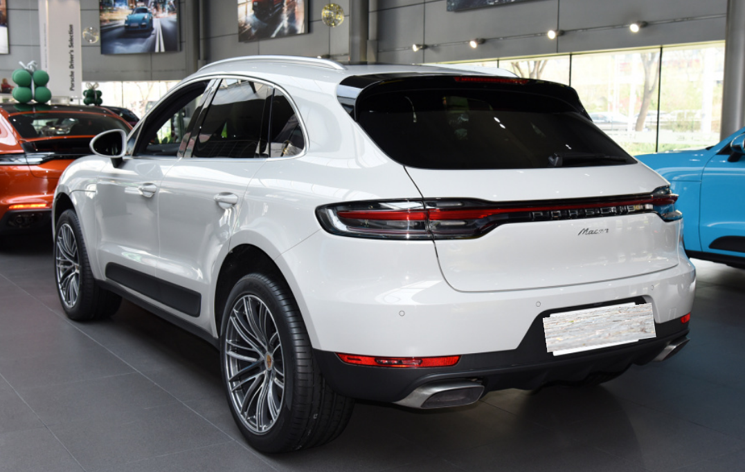 外号小卡宴,零百加速4.5s,富人的标志,实拍保时捷macan