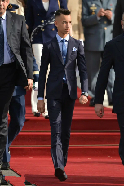 摩洛哥17岁王子长成大帅哥,只是身材偏瘦,孩子应该多吃点肉.