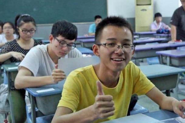 2021高考生需注意，这些物品不能带进考场，否则将会丧失高考资格