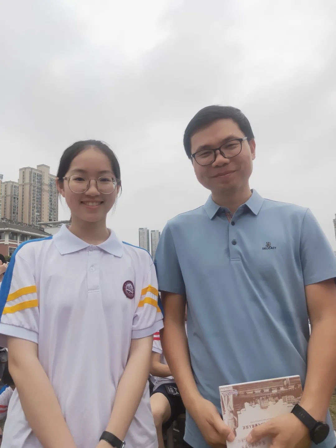 清华开学典礼上发言的江西女孩杜钰，高考668分，还拿过书法大奖