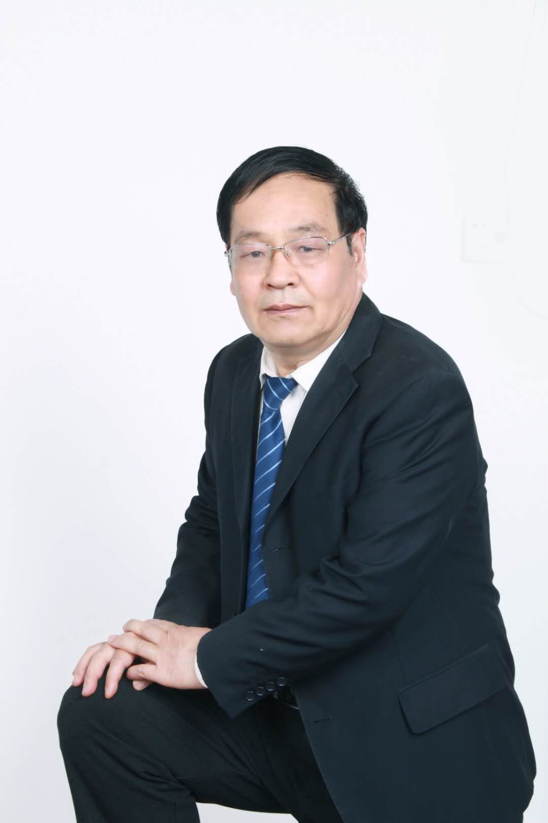 王亮李美诗李晨小说叫什么名字(有王亮李美诗李晨的小说) - 风集网