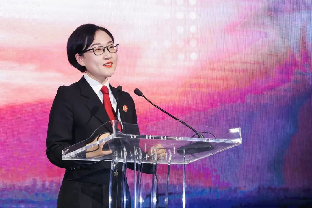 何为“邹碧华式的好法官、好干部”？24位上海法院人这样传承“燃灯者”精神