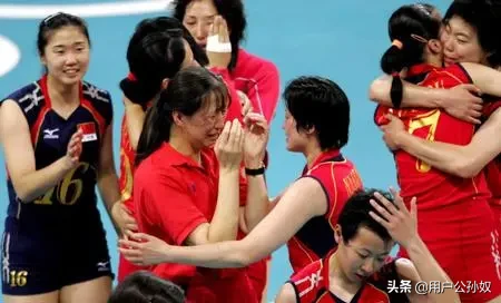 中国女排教练赖亚文(中国女排赖亚文：当年“不中看却很中用！”五朝元老、幕后英雄！)