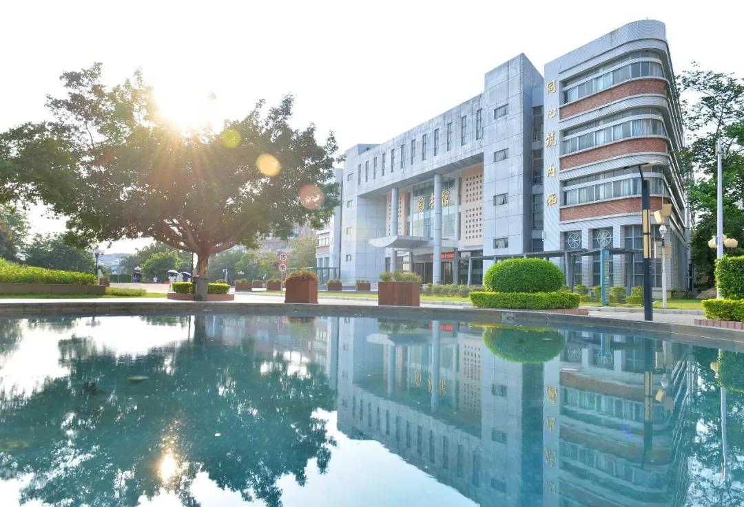 广州很无辜的2所公办大学，常被人误会为民办，就业率98%以上