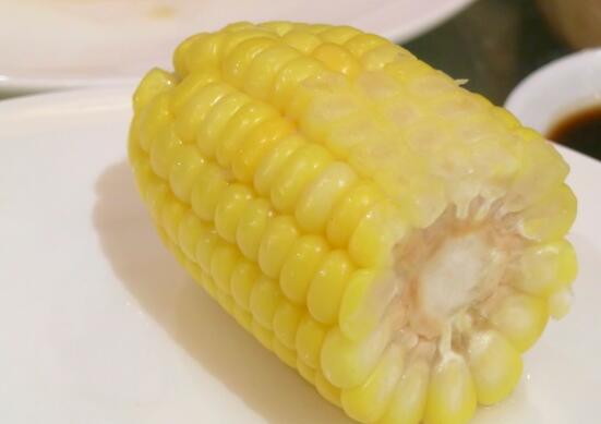 玉米煮多少分钟就可以吃了？1个半小时最佳，你用了多长时间？