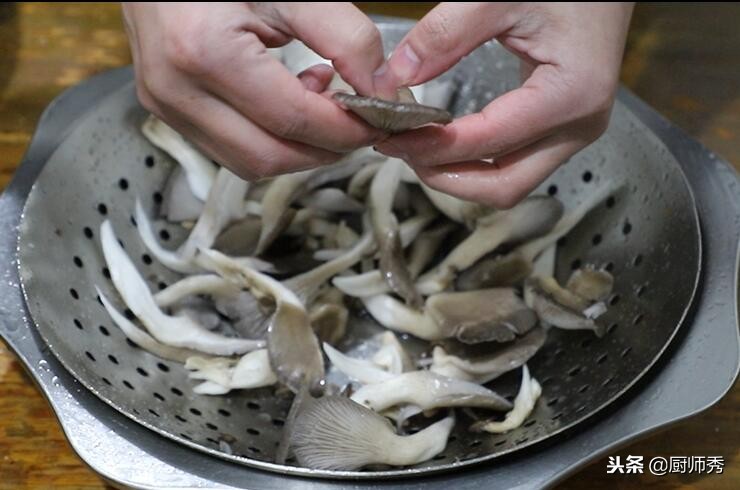 干炸蘑菇的做法,干炸蘑菇的做法視頻