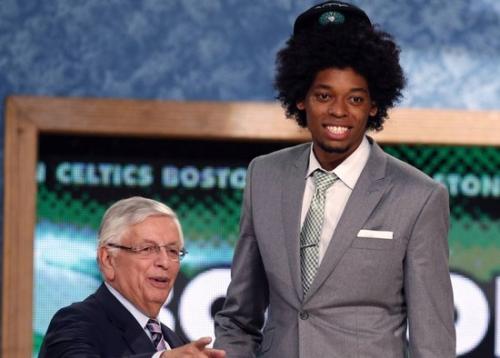 nba球员为什么要戴帽子（NBA冷知识：为什么选秀都要戴帽子上台？这2大原因让每个人都要带）