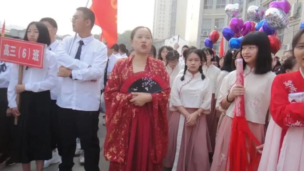 707分湖南文科状元：寒门难出贵子，是最大的谎言，让人泪目