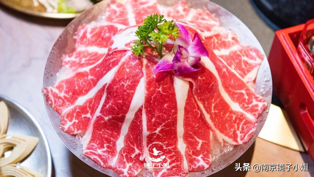 ⎾黑龙吃肉酒馆⏌新晋潮人打卡地，涮+烤+酒馆一站式嗨体验
