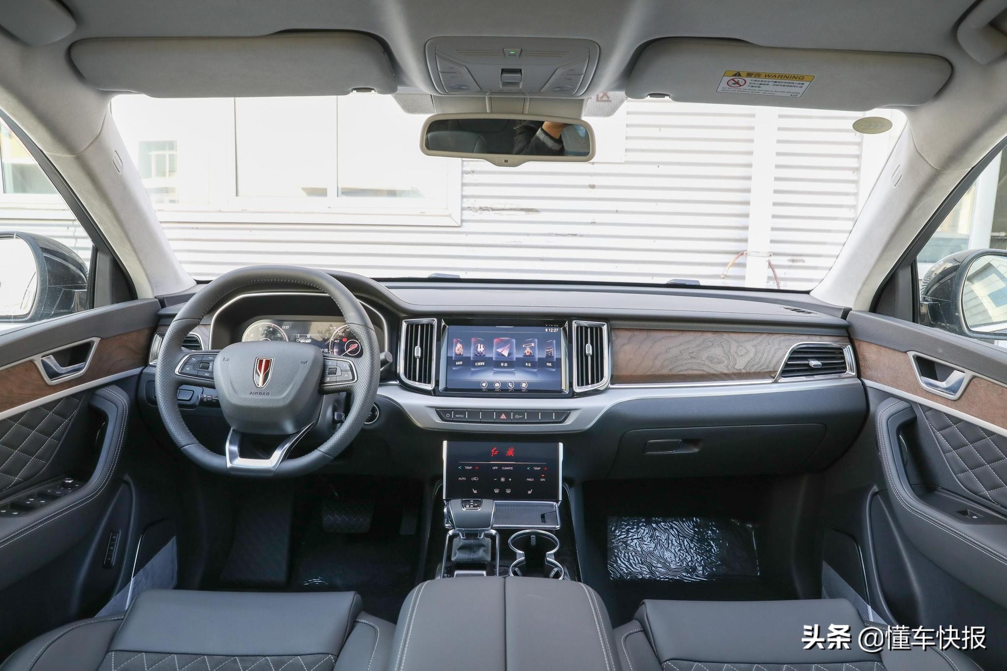 40万SUV合资还是自主？红旗HS7对比奥迪Q5L、大众途昂