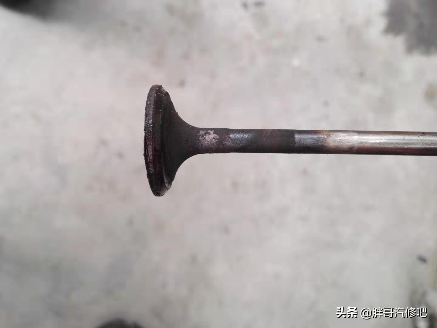 不及时更换正时皮带的后果，离合片惨不忍睹
