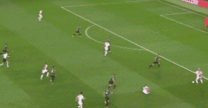 阿贾克斯22号球员是谁（采不完的金矿！首秀63分钟4球比肩范巴斯滕，黑店贾府新神锋上线）