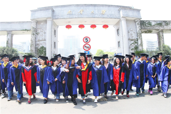 南华大学“美女学霸宿舍”，6人考研集体上岸，有颜值更有实力