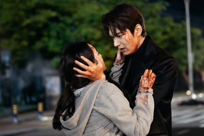 李敏镐金高银上演了4连“致命之吻”。李敏镐不愧是韩国电视剧的旗手。