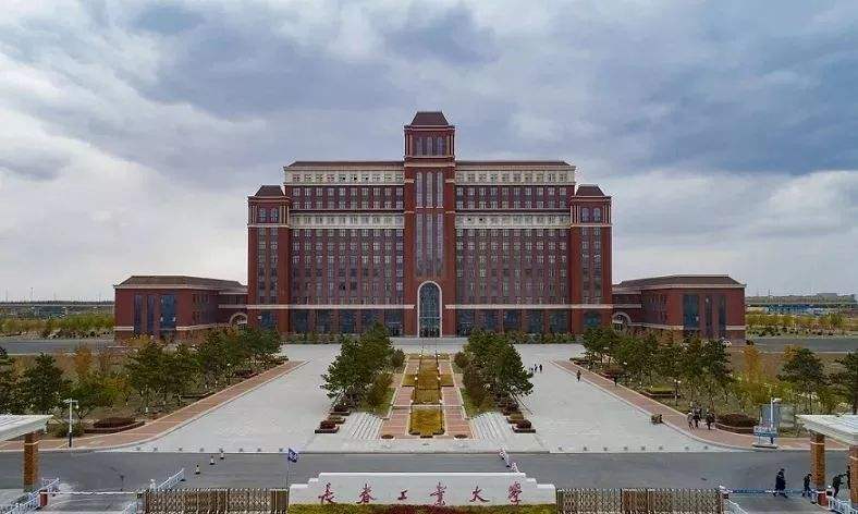 两所省属重点高校，录取分470—550左右！就业率很高，值得报考