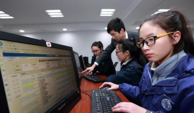 2021年考生成“幸运儿”，喜提三大好消息，高考成功率大大提升