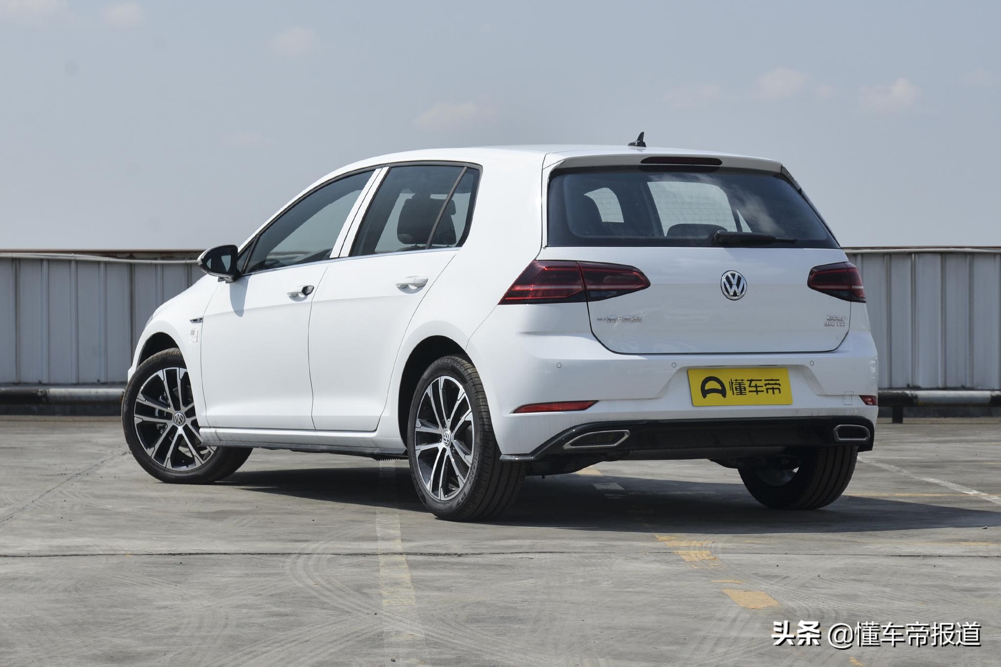 新车 | 经典与创新同在！一汽-大众第八代高尔夫新老对比