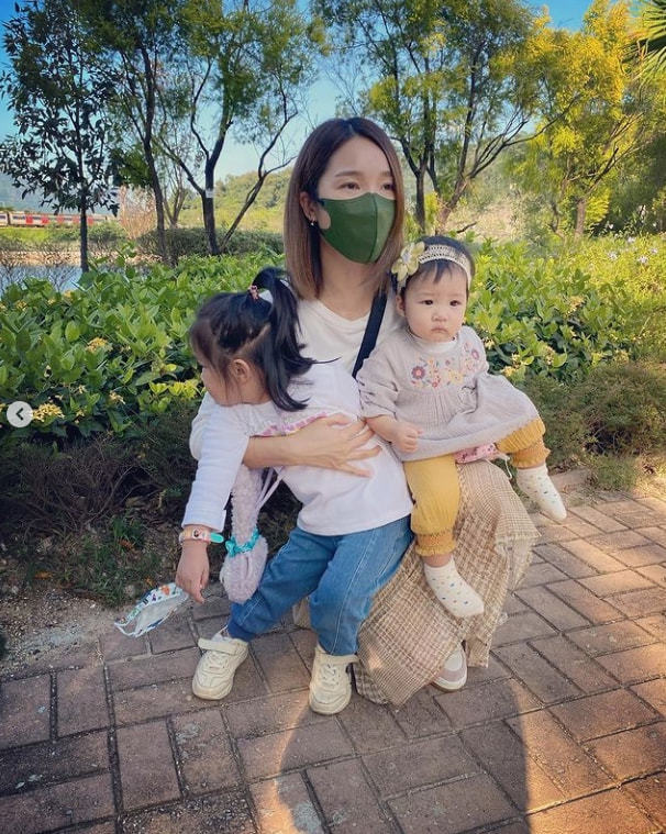 王祖蓝夫妇陪娃过万圣节，2岁天韵长势喜人，长相随爸身高随妈