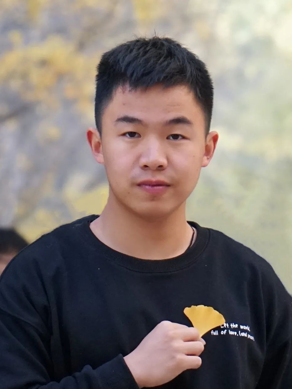 惊艳！北京“双一流”名校2021级新生辅导员集体亮相，网友：眼前一亮！