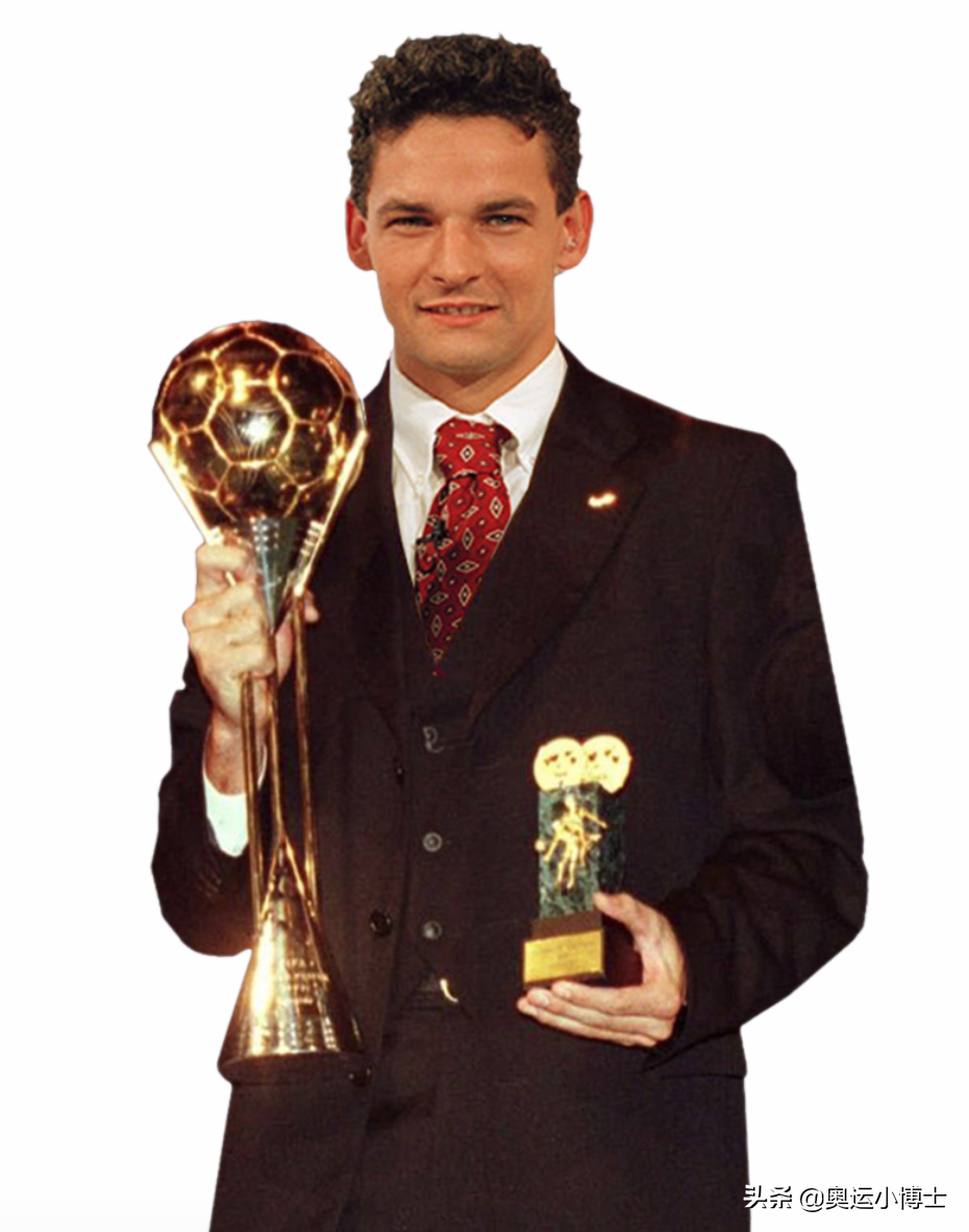 罗伯特·巴乔与金球奖合影(金球奖传奇28:人生不止罚点球,罗伯特-巴乔