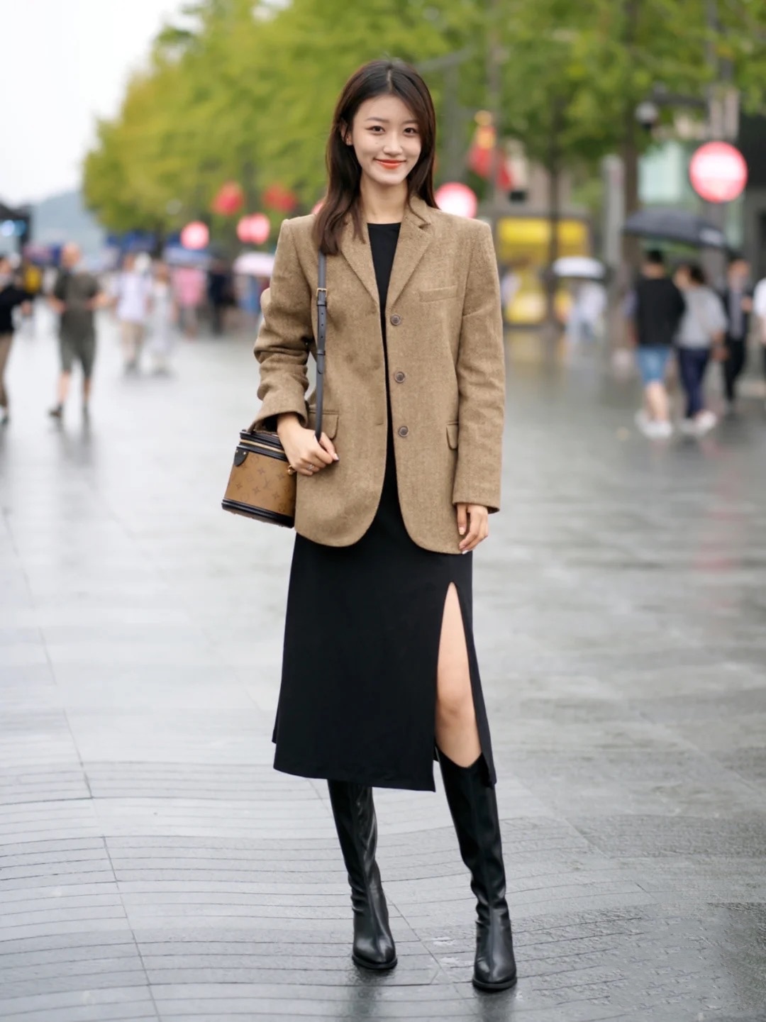13度穿什么衣服，三个“搭配方向”，轻松穿出时髦范，简约不臃肿