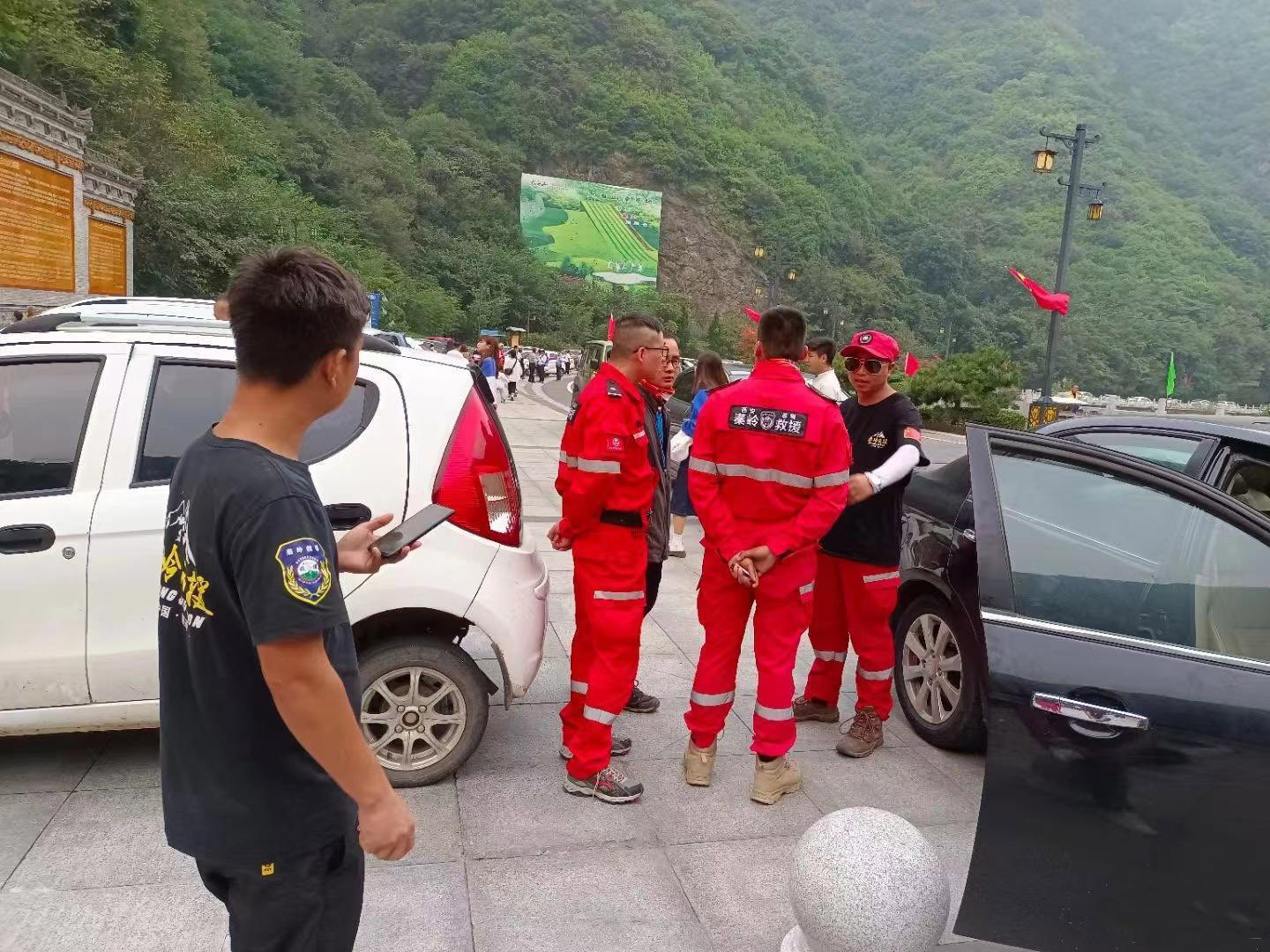 穿越无人区屡禁不止！秦岭登山线又有人遇难，比可可西里还危险？