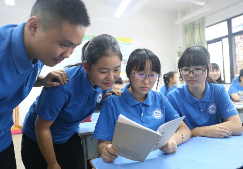 职高和普高的差距有多大？看了对比图后，普高家长沉默了