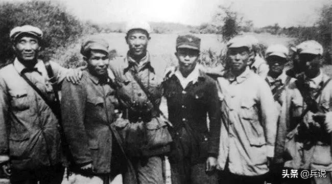 志愿军新战士高呼：缴枪不杀！韩军士兵听不懂，跑得更快