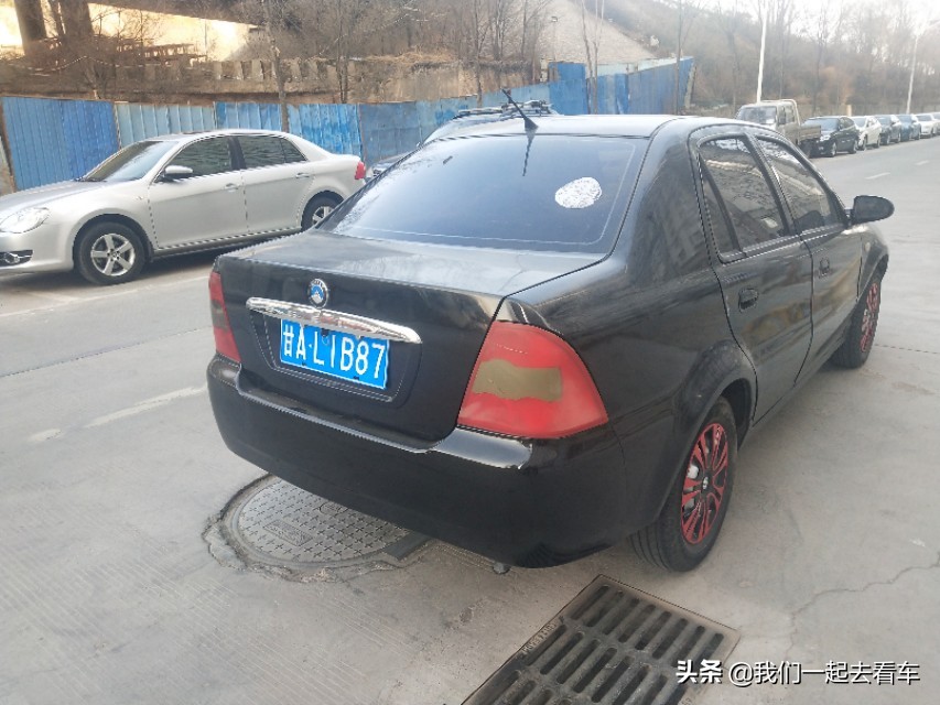 千元车系列，这是辆5500元的吉利自由舰，它不香吗？代步精品