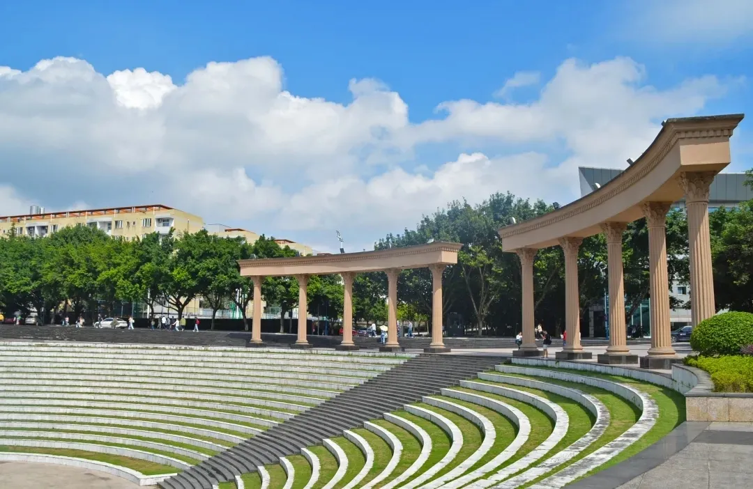 刘伯承是校长，创下多个全国首次！重庆这所名校多次赴联合国等地为国发声！