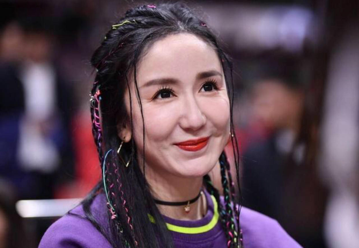 凹凸不平,眼睛挤成一条缝,"发面馒头"脸毁了多少高颜值明星?