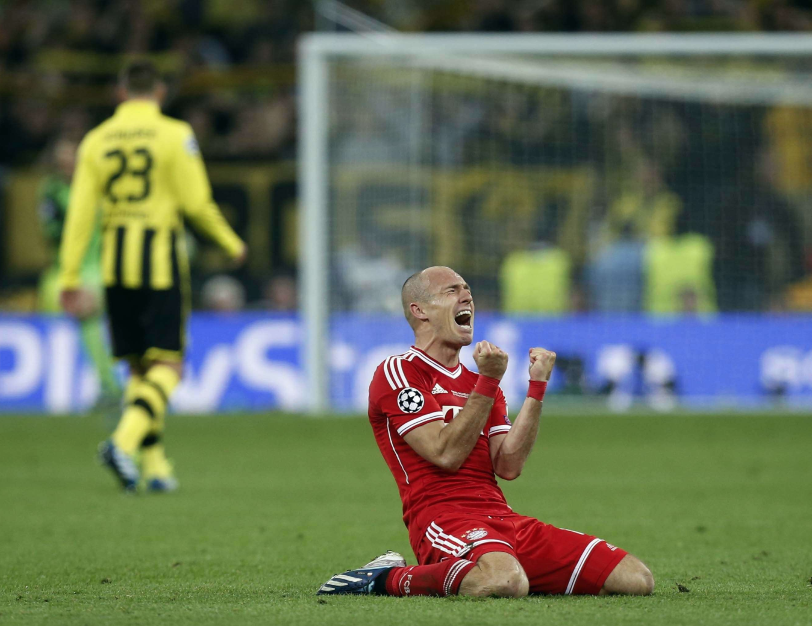 欧冠拜仁vs切尔西罗本点球(罗本:2013年欧冠决赛中场的时候,我用冷水