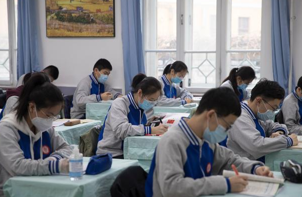 职高和普高的差距有多大？看了对比图后，普高家长沉默了