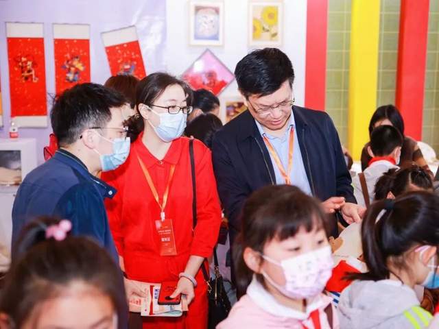 出版印刷职业教育精彩万分！VR体验、木版水印，跟随我们一起来看