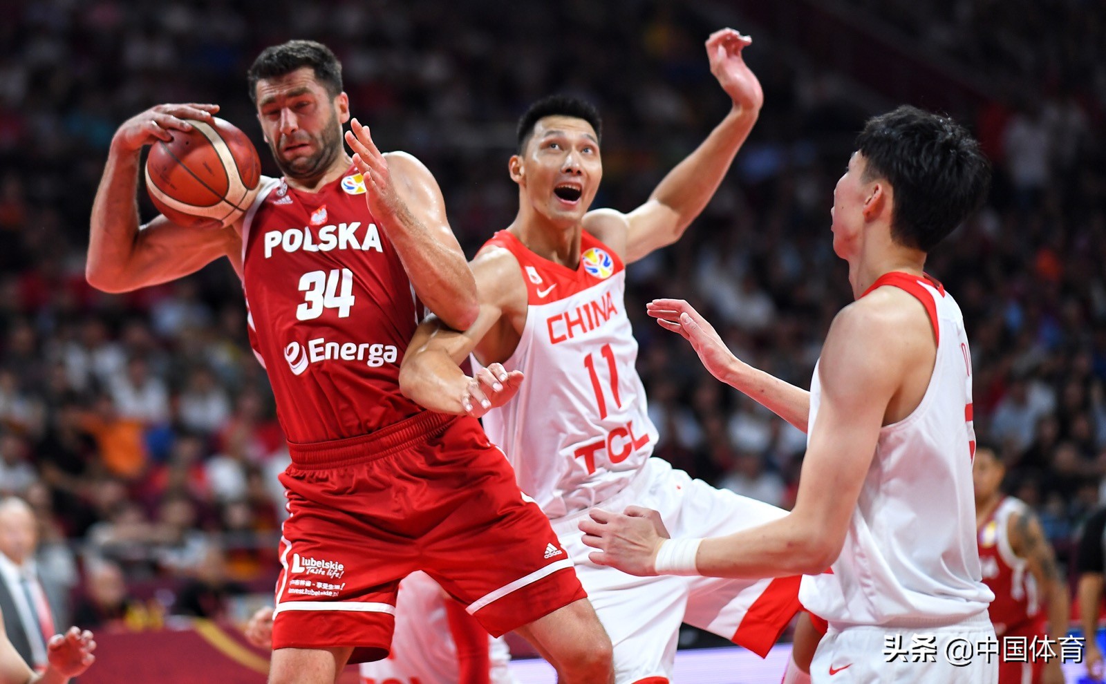 2019男篮世界杯小组赛A组加时赛，中国队76比79惜败波兰队