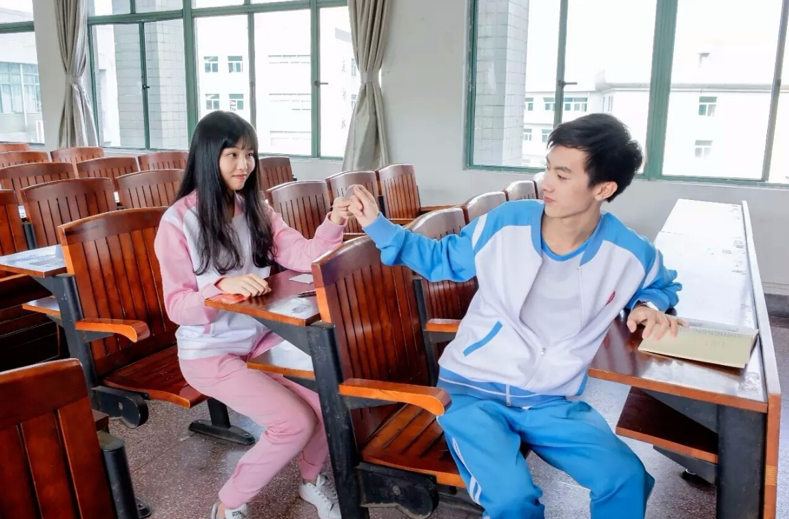 大学生“怀孕”现象频发，学姐说出原因，大一女生要提前知晓