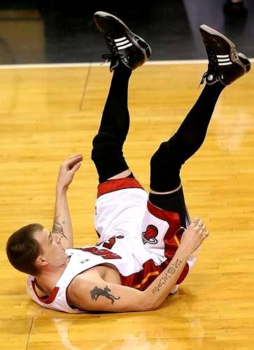 為什么nba禁止aj（盤點那些你意想不到的，但已經被NBA禁止的籃球裝備）