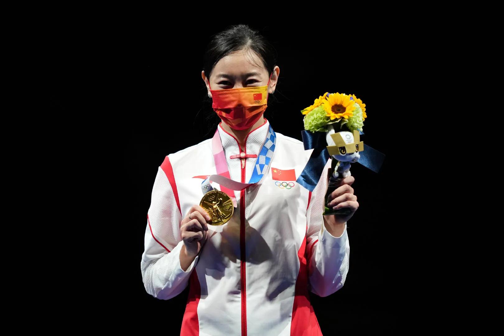 孙一文重剑多重("击剑女神"孙一文,从体弱多病到奥运冠军,堪称新一代