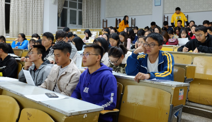 为什么同一所大学里，既有一本又有二本，两个批次之间差别在哪？