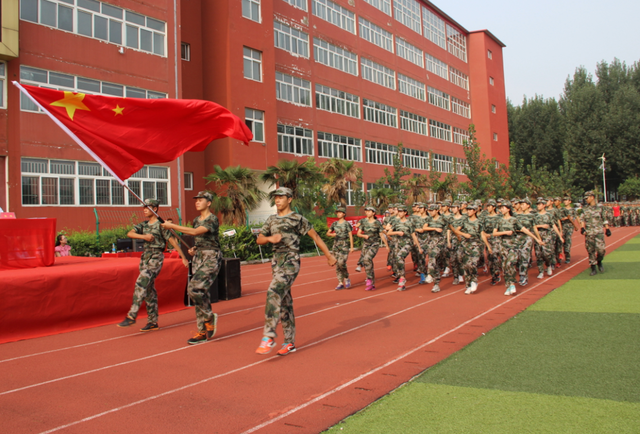 专科中的“清华”，学生不用愁毕业，十有八九都能牵手铁路部门